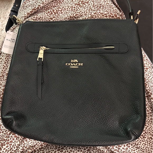 *NWT* Coach pebble leather Mae crossbody. Beautiful bag!! - Picture 1 of 5